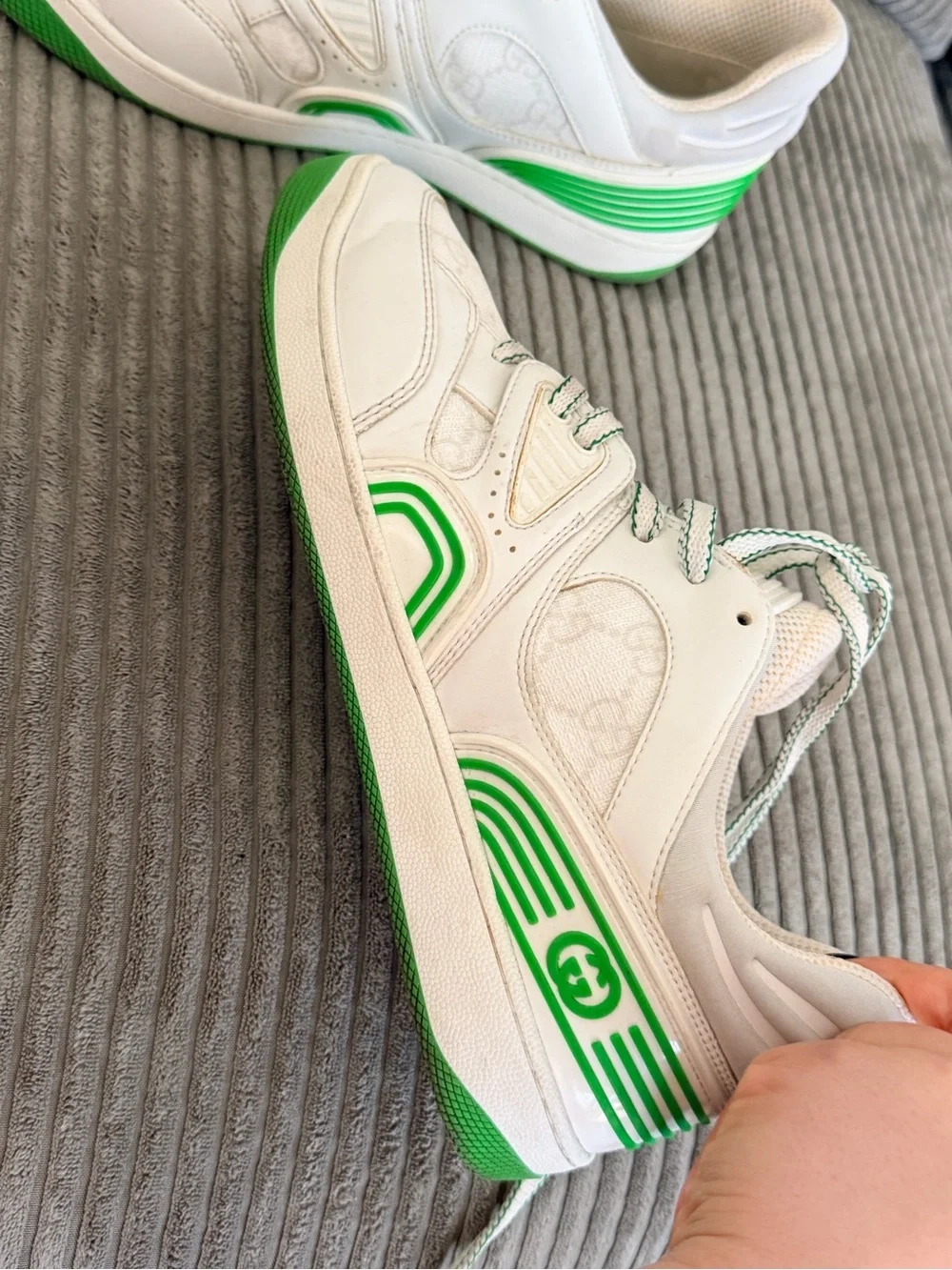 Gucci White & Green Low-Top Sneakers